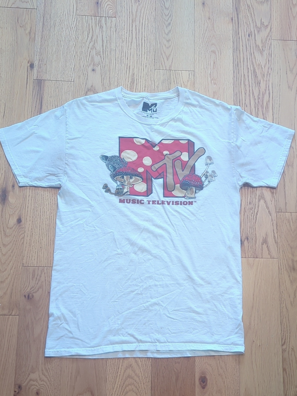 MTV. White Logoed Tee with Mushroom Art. Size Medium.